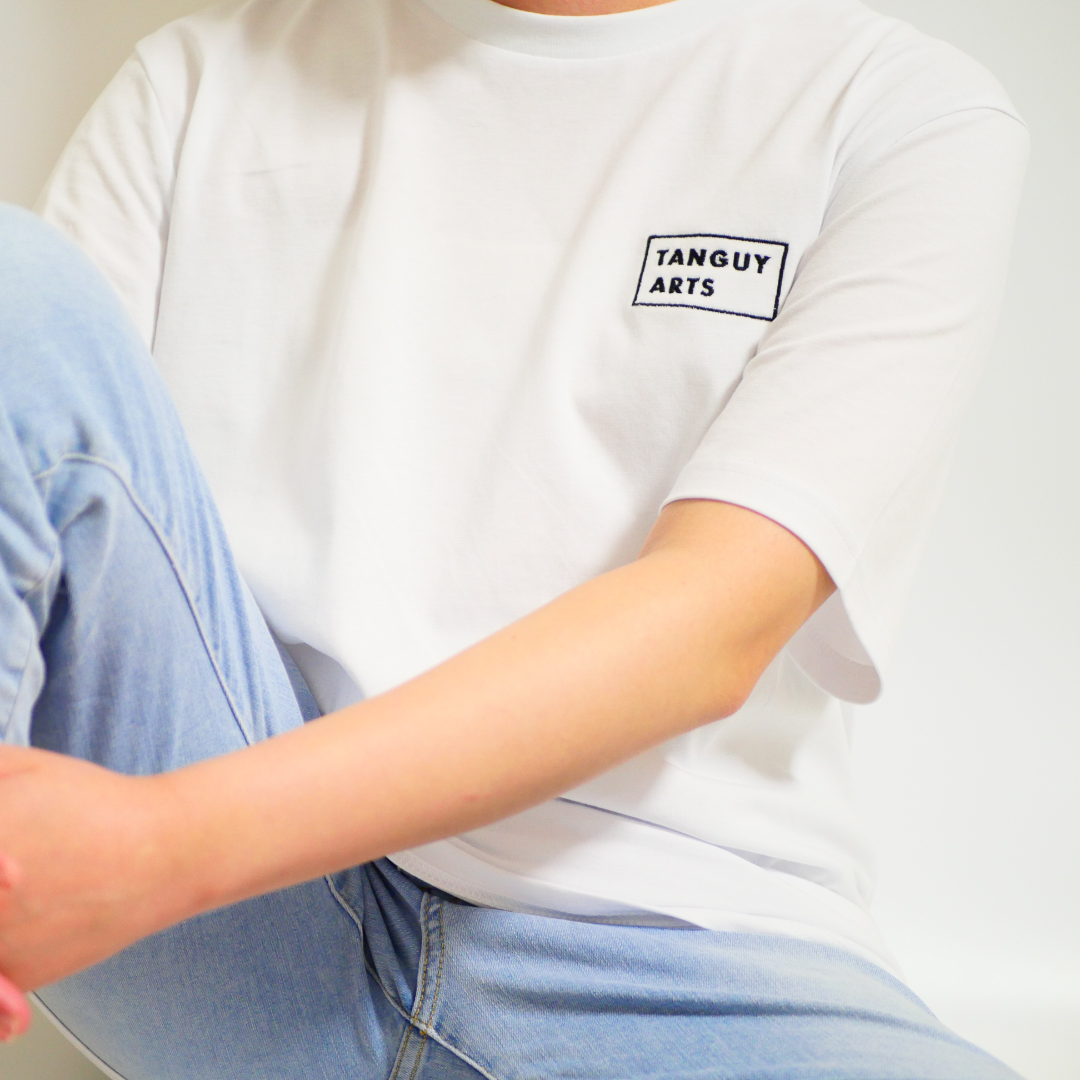 クラシックTシャツ 「白」 - レディース – Tanguy Arts クラシックTシャツ 「白」 - レディース – Tanguy Arts